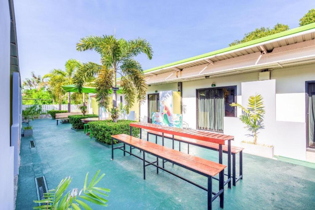 Oyo 450 Rawai Studios Resort Zewnętrze zdjęcie