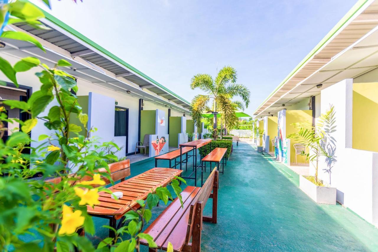 Oyo 450 Rawai Studios Resort Zewnętrze zdjęcie
